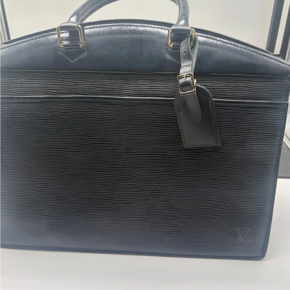 Louis Vuitton Epi Serviette Fermoir Briefcase Black Leather Gold Lock